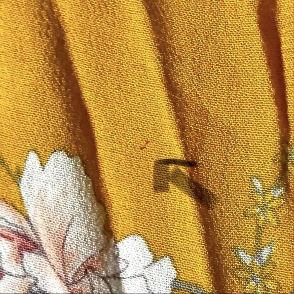 Kendall & Kylie Yellow Floral Off Shoulder Tie Crop Top XS - Picture 7 of 10